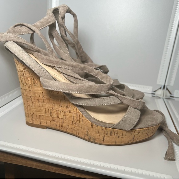 Guess Treacy Lace Up Wedge Sandal Gray Faux Suede Size 6 1/2 M - Picture 2 of 10